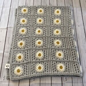 Shabby Chic Crochet Daisy‎ Throw Blanket Gray Yellow Flower Cottagecore 50x60
